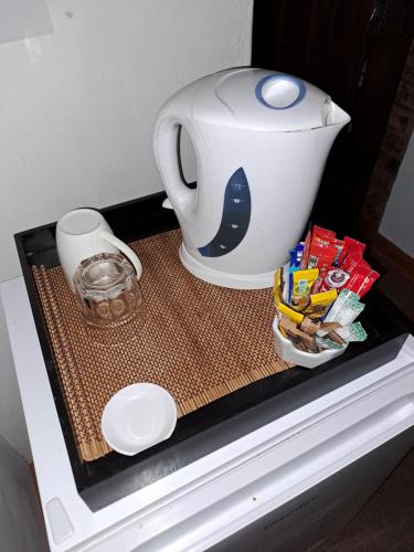Kemudahan buat kopi dan teh di Belle Vue Guesthouse