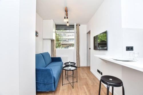Modern 2BD apartment in Parc Belleville