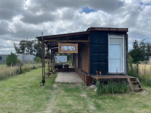 Το κτήριο όπου στεγάζεται  η παραθεριστική κατοικία