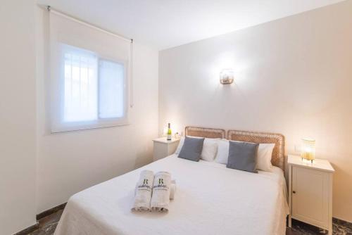 Cozy apartment close to the beach + free parking