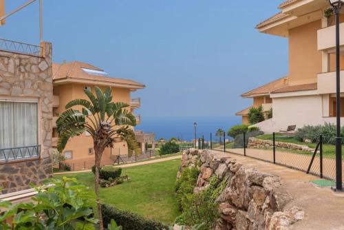 Cozy apartment close to the beach + free parking