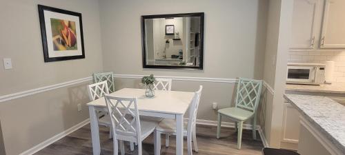 Una cocina o zona de cocina en Studio 409 - Accessible with Premium Wifi