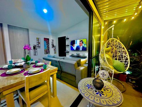 Posezení v ubytování Apartamento Campestre 5 Minutos del Aeropuerto y 20 minutos del parque del Café Ubicado en la Tebaida - C - by Molca Xperiences