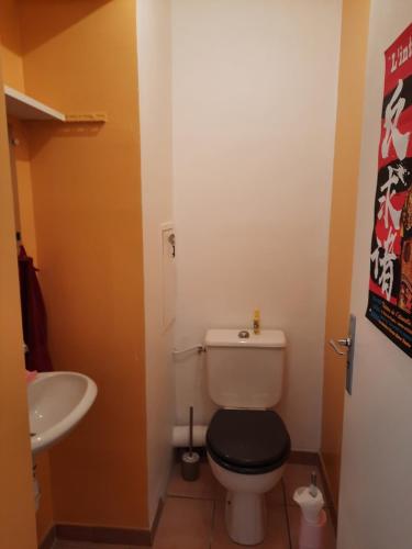 Photo de la galerie de l'établissement Grande chambre lumineuse chez l'habitant, à Aix-en-Provence