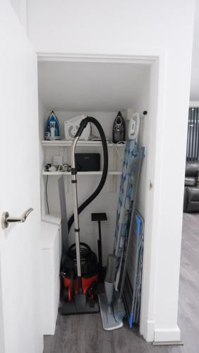 ETIHCITY - 3 Bedroom Semi - Free Parking near Etihad Stadium, Tourist attractions, Manchester City Centre, Transport and Motorway Links next to McDonald's - Sky n Netflix photo 19