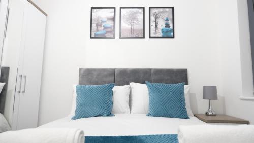 ETIHCITY - 3 Bedroom Semi - Free Parking near Etihad Stadium, Tourist attractions, Manchester City Centre, Transport and Motorway Links next to McDonald's - Sky n Netflix photo 22