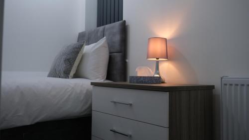 ETIHCITY - 3 Bedroom Semi - Free Parking near Etihad Stadium, Tourist attractions, Manchester City Centre, Transport and Motorway Links next to McDonald's - Sky n Netflix photo 27
