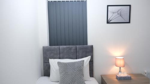 ETIHCITY - 3 Bedroom Semi - Free Parking near Etihad Stadium, Tourist attractions, Manchester City Centre, Transport and Motorway Links next to McDonald's - Sky n Netflix photo 42