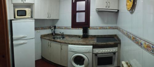 Η κουζίνα ή μικρή κουζίνα στο La Mina de Viñon