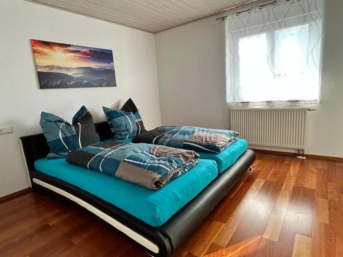 Postelja oz. postelje v sobi nastanitve Wohnung Nähe Bodensee & Allgäu ideal für Familien