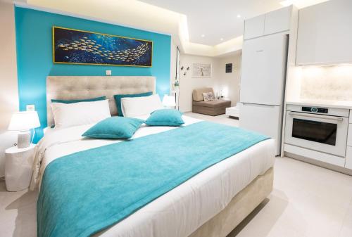 The Window Frame Studio - Easy Access to the Acropolis & Athens City Center