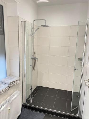 Bilik mandi di Moderne Wohnung in Unna Mitte