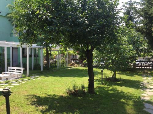 גינה חיצונית ב-Villa Elmar