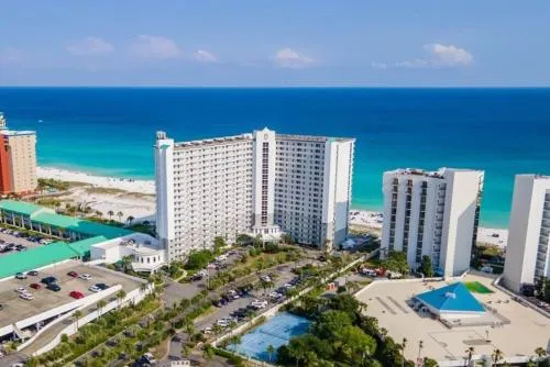 Pelican Beach Resort by Colasan photo 1