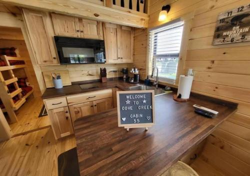 Picturesque Family Cabin with Loft in Tennessee photo 13
