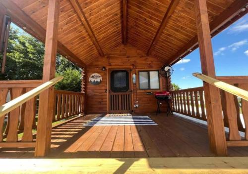 Picturesque Family Cabin with Loft in Tennessee photo 8