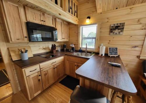Picturesque Family Cabin with Loft in Tennessee photo 15