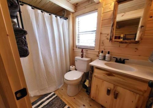 Picturesque Family Cabin with Loft in Tennessee photo 19