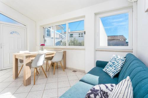 Apartments by the sea Rogoznica - 22241