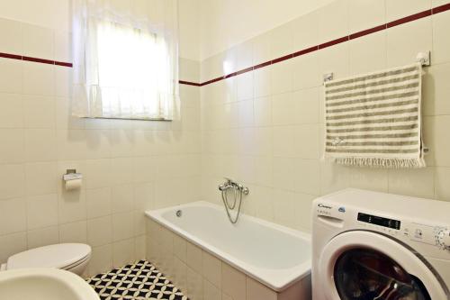 Apartments with parking space Umag - 22482