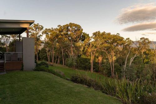 Taman di luar Tarrawarra Retreat