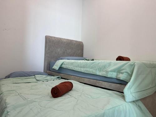 Photo de la galerie de l'établissement 9 pax @ 3 rooms TT3Soho Kuching, à Kuching