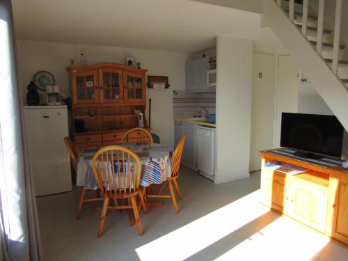 Photo de la galerie de l'établissement Maisonnette avec parking à La Faute Sur Mer - FR-1-194-20, à La Faute-sur-Mer