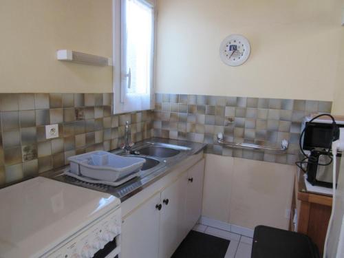 Photo de la galerie de l'établissement Maison cosy avec jardin, proche plage et commerces – La Faute-sur-Mer - FR-1-194-276, à La Faute-sur-Mer