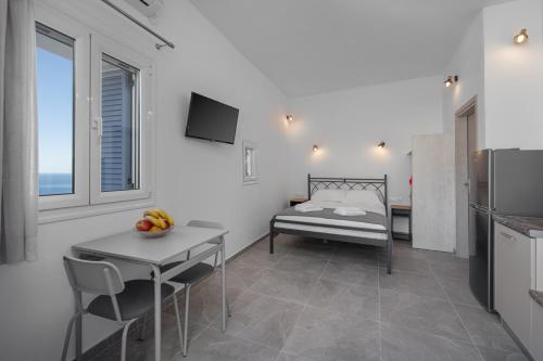 Gallery image of Karanti in Serifos Chora