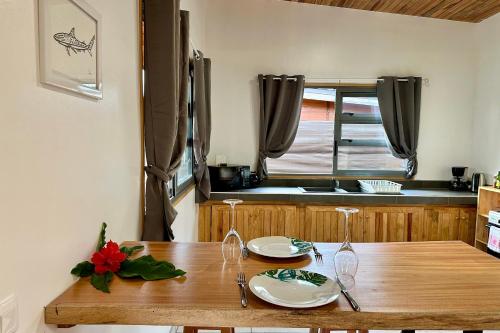 HaapitiにあるFare Tau Otaha - Comfy cabin w Private Beach Accessのギャラリーの写真