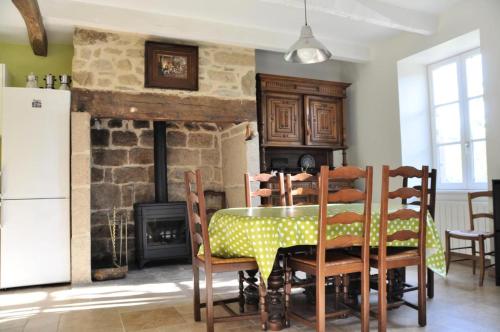 Χώρος καθιστικού στο Gîte de France L'oustal 3 épis - Gîte de France 6 personnes MAE-6574