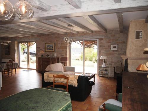 Χώρος καθιστικού στο Gîte de France La deymie 3 épis - Gîte de France 6 personnes MAE-6404