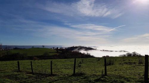 Photo de la galerie de l'établissement Gîte de France à Lagleygeolle 3 épis - Gîte de France 4 personnes MAE-9734, à Lagleygeolle