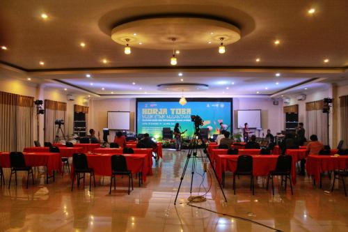 Gallery image of JTS Hotel in Sinabono
