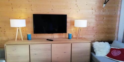 Photo de la galerie de l'établissement Résidence Aiguille Des Glaciers - Appartement 4 pièces entièrement rénové pour 8 personnes au coeur de la station d'Arc 1800 dans le village des Villards MAE-1871, à Arc 1800