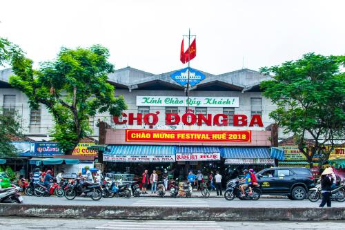 Tetamu yang menginap di Silk Path Grand Hue Hotel