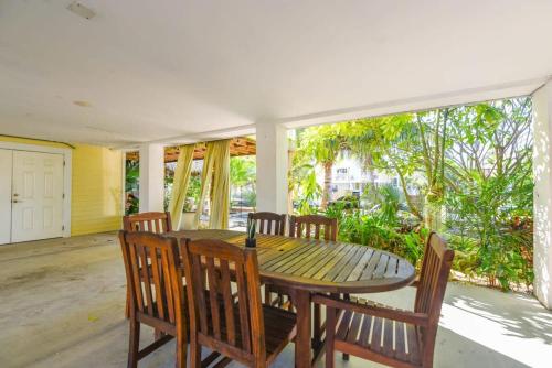 Fotografie z fotogalerie ubytování Loggerhead Lagoon - Modern Waterfront Home v destinaci Pirates Cove