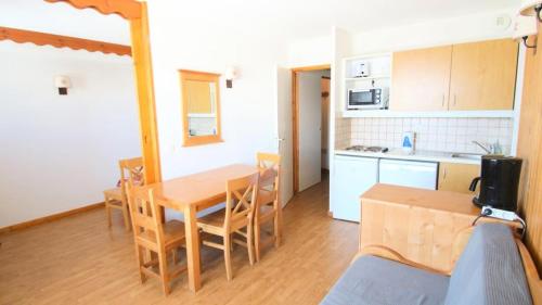 Photo de la galerie de l'établissement Résidence Parc Aux Etoiles - C202PAE - APPARTEMENT 2 CHAMBRES AVEC BALCON MAE-8734, à Narreyroux