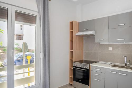 New and renovated studio close to Megaro Mousikis
