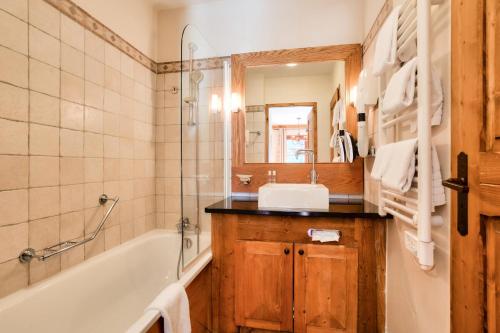 Phòng tắm tại Résidence Les Arcs Le Village - maeva Home - Appartement pièces - Prestige 134