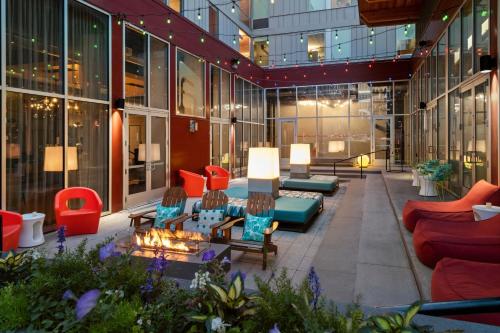 Aloft Minneapolis Image
