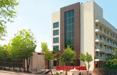 Budova, kde se hotel nachází