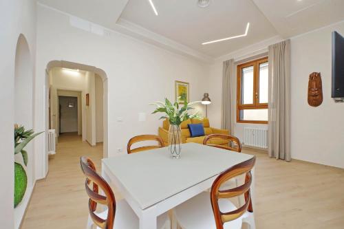 4BNB - Ottaviano Vatican Flat - Blue