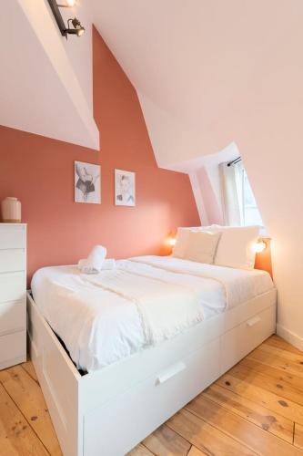 Lille center equipped studio