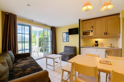 Photo de la galerie de l'établissement Résidence Port Bourgenay - maeva Home - Appartement 2 Pièces 5 Personnes - Confort MAE-2106, à Talmont-Saint-Hilaire