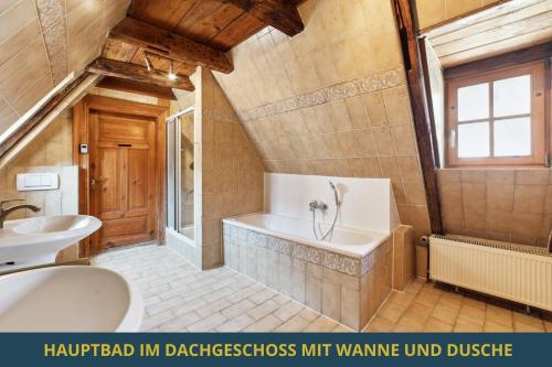 Ванна кімната в SandAPART34 - 4 tolle FeWos von 1-9 Pers mitten in der Altstadt