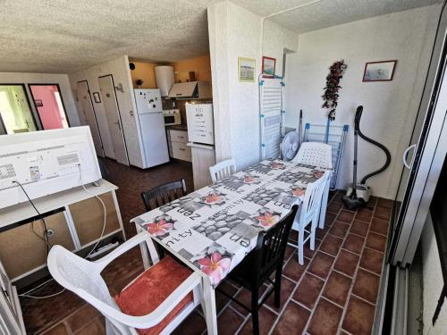 Photo de la galerie de l'établissement Residence De La Plage - APPT T2 CAB OU MEZZ 6 couchages PORT LEUCATE. Réf: 1RP_424 MAE-4764, à Port-Leucate