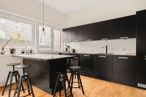 Dapur atau dapur kecil di Dinbnb Apartments I 78sqm for the family I Balcony & near the sea