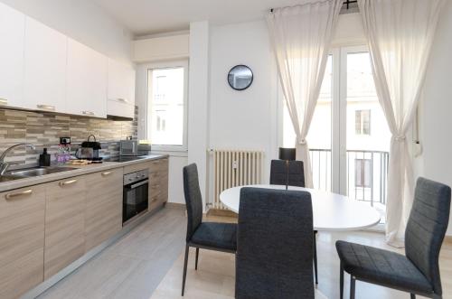 VivimiHome-Navigli Balcony & Parking