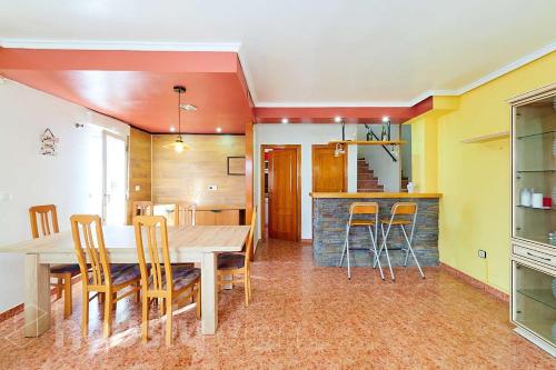 Køkken eller tekøkken på FABULOUS HOLIDAY HOUSE